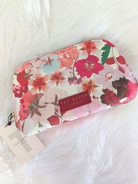 Ted Baker Cosmetic Pouch, Pressed Flowers Print 🌸 Incl. 2 Small Travel Bottles